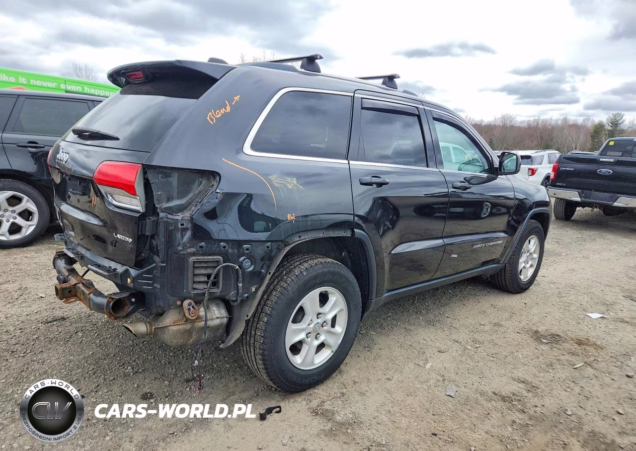 2015 Jeep Grand Cherokee Laredo VIN:1C4RJFAG9FC895806 - 3