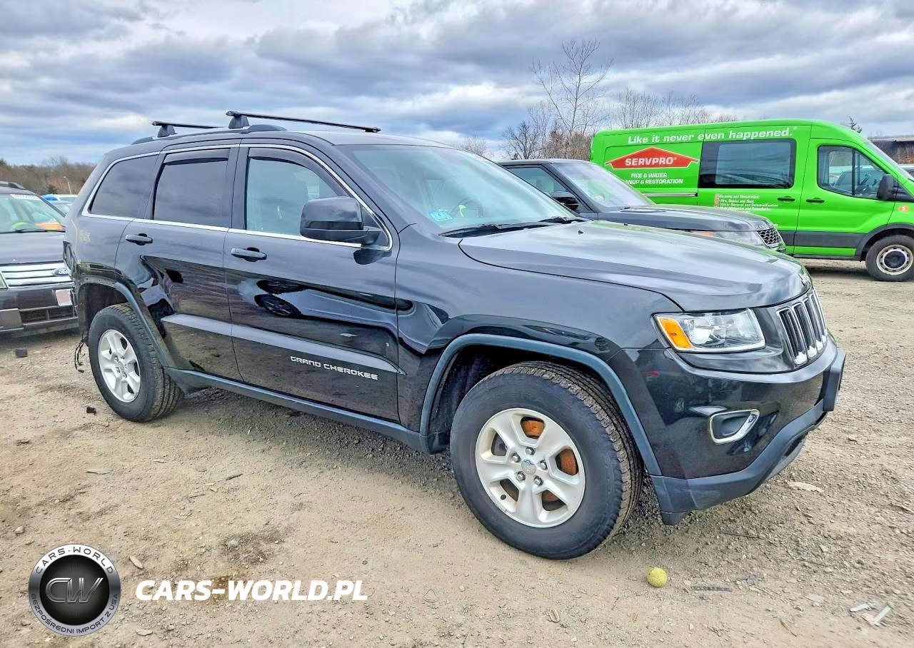2015 Jeep Grand Cherokee Laredo VIN:1C4RJFAG9FC895806 - 4