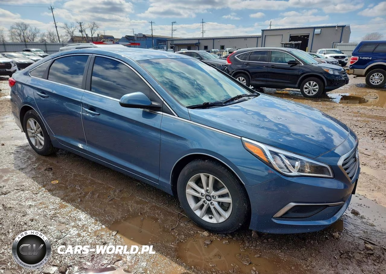2017 Hyundai Sonata Base VIN:5NPE24AF0HH568337 - 4