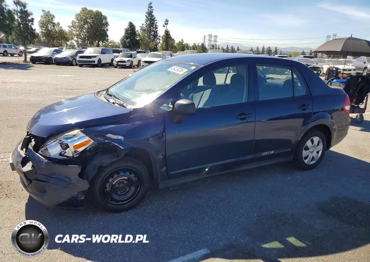 2009 Nissan Versa 1.6 Base