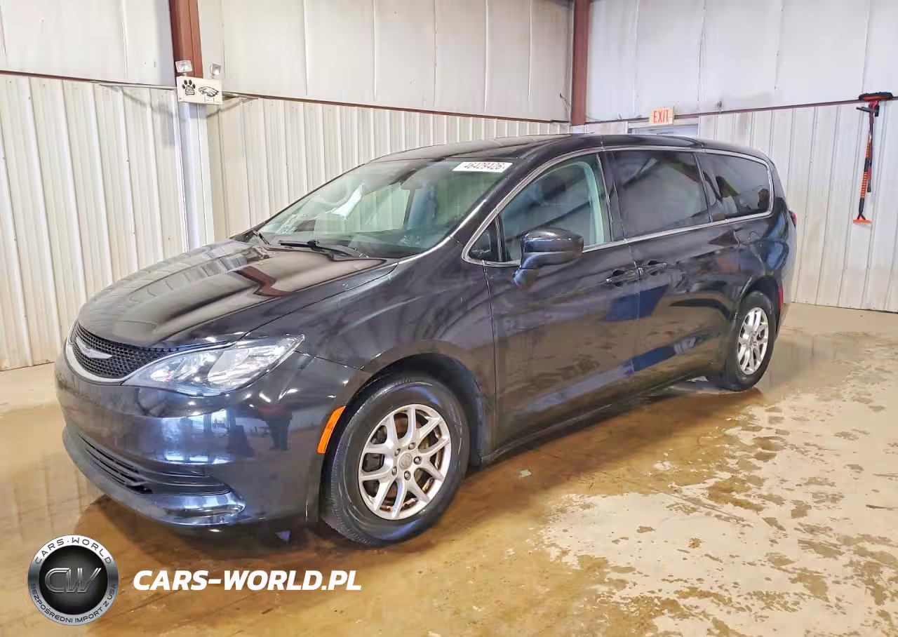 2020 Chrysler Voyager Lx