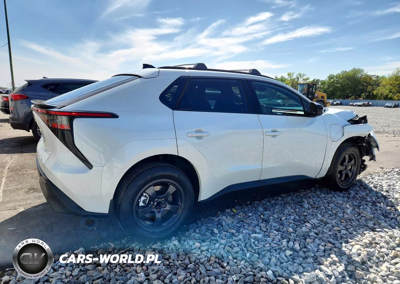 2026 Toyota Bz Xle VIN:JTMBFAEB1TJ015161 - 3