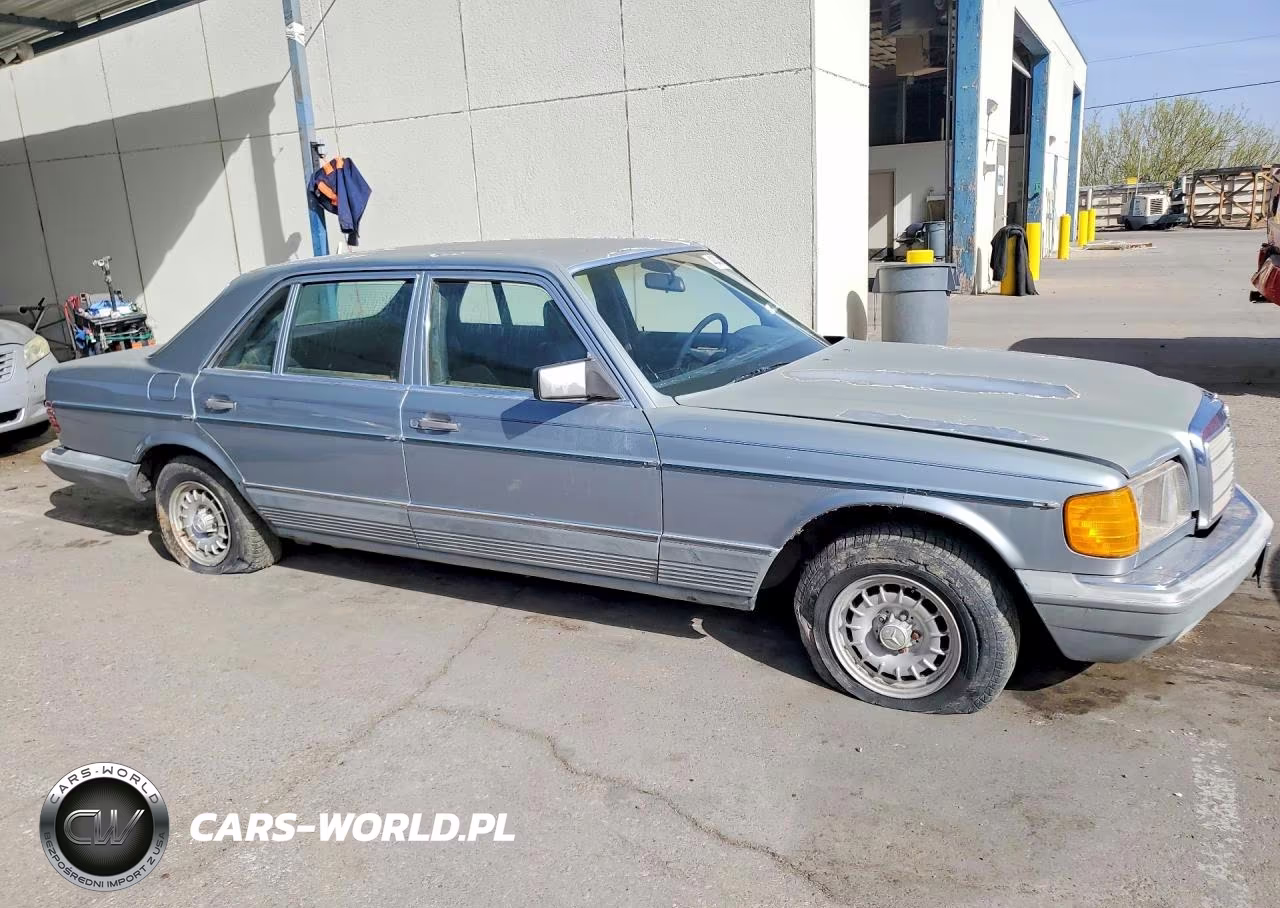 1983 Mercedes Benz 380 Sel VIN:WDBCA33A6DB045551 - 4