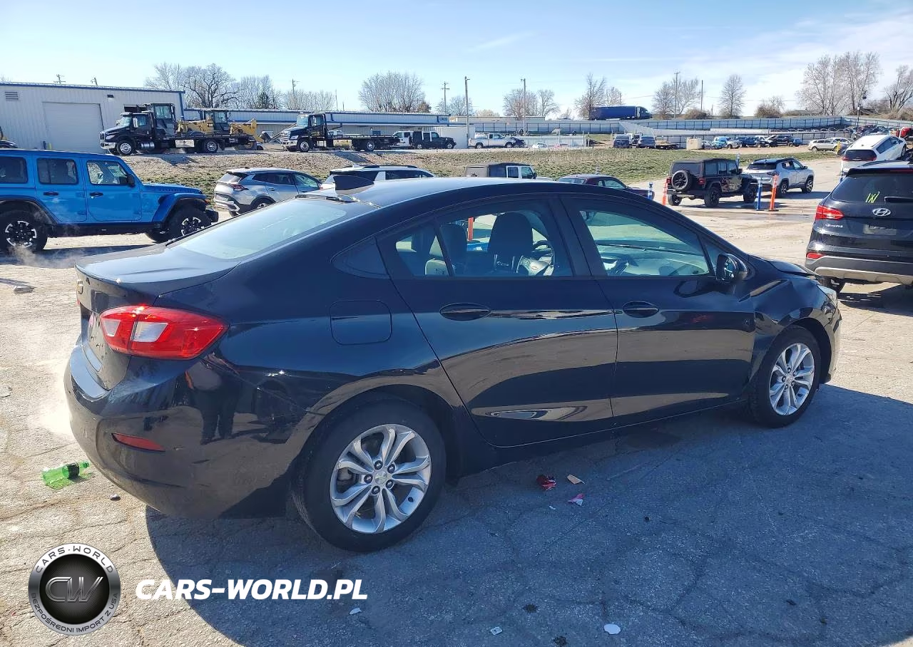2019 Chevrolet Cruze Ls VIN:1G1BC5SM9K7113686 - 3