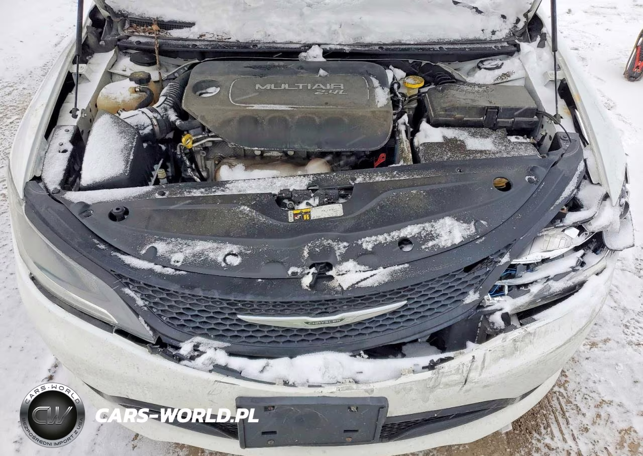 2015 Chrysler 200 S VIN:1C3CCCBB6FN682113 - 11