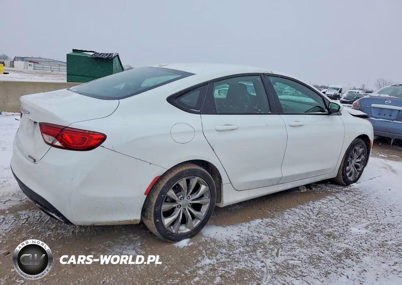 2015 Chrysler 200 S VIN:1C3CCCBB6FN682113 - 3