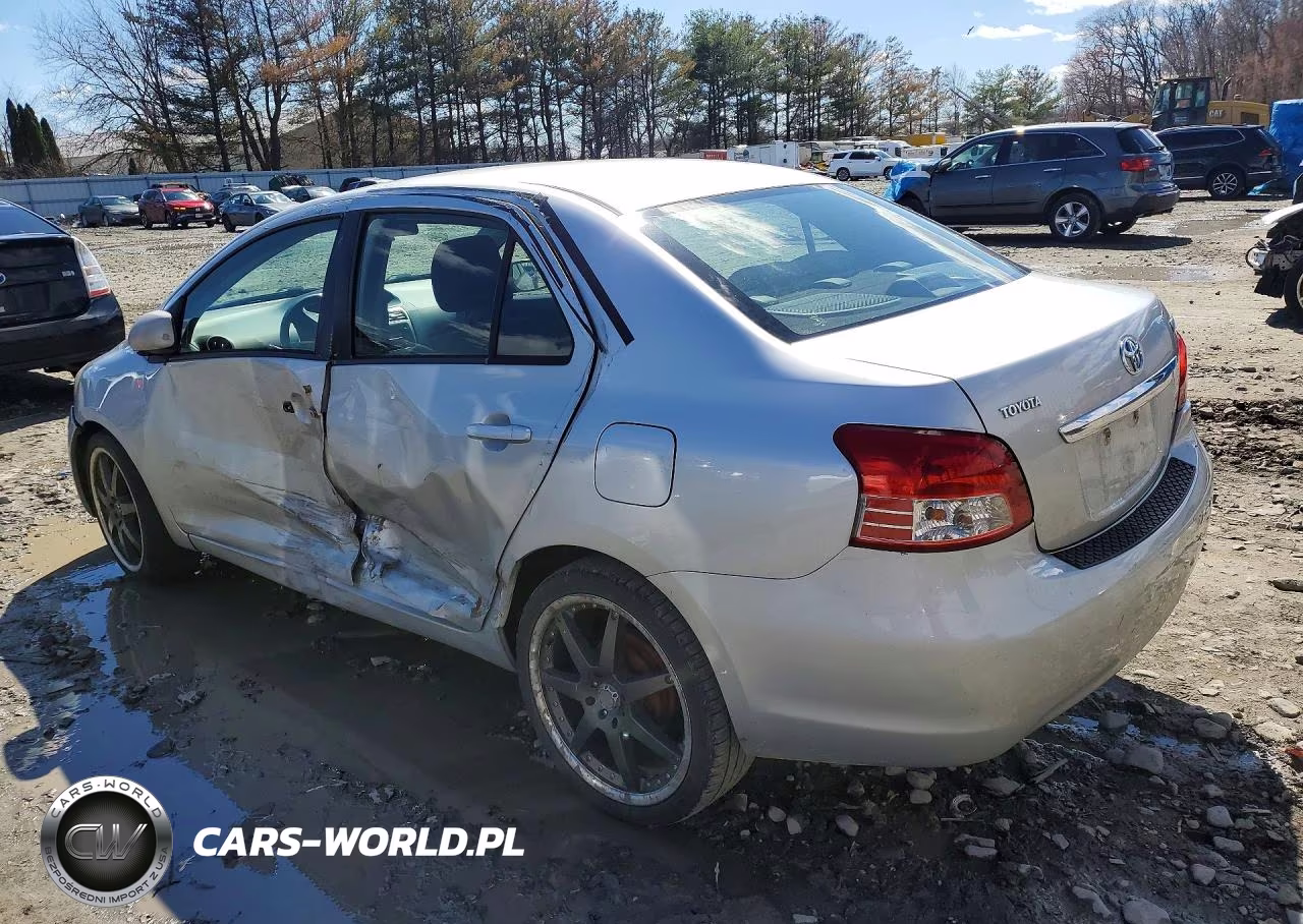 2007 Toyota Yaris Base VIN:JTDBT923471042526 - 2