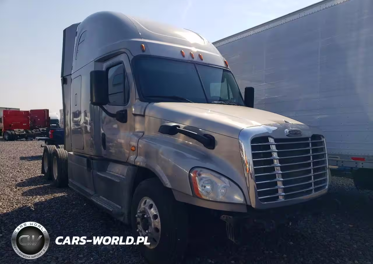 2018 Freightliner Cascadia 125 Sleeper Cab Semi Truck