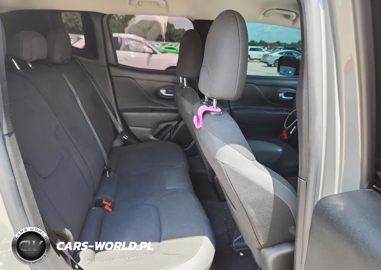 2020 Jeep Renegade Latitude VIN:ZACNJABB5LPL92900 - 11