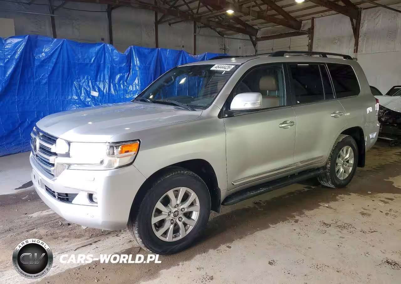 2016 Toyota Land Cruiser Base