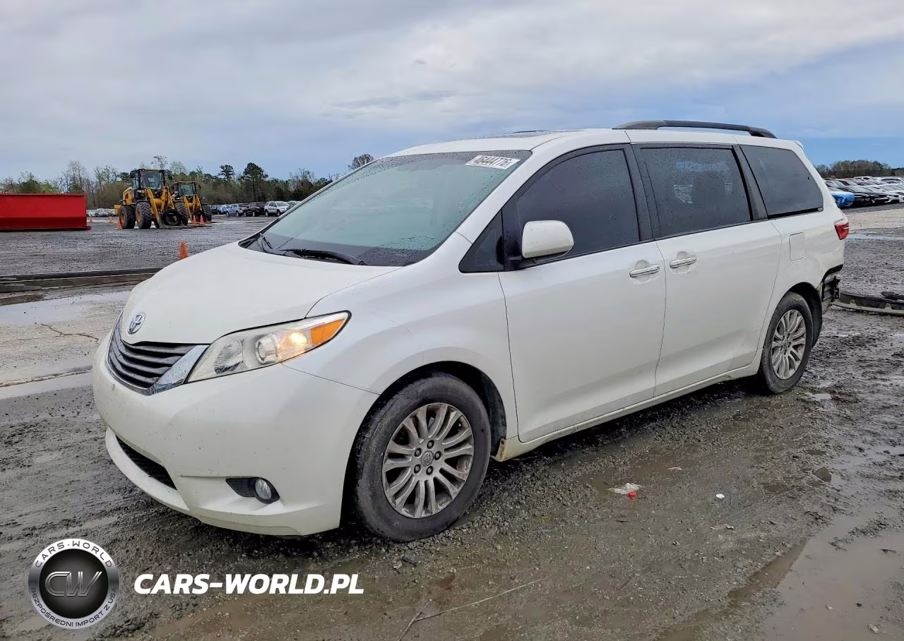 2015 Toyota Sienna Xle 8-Passenger