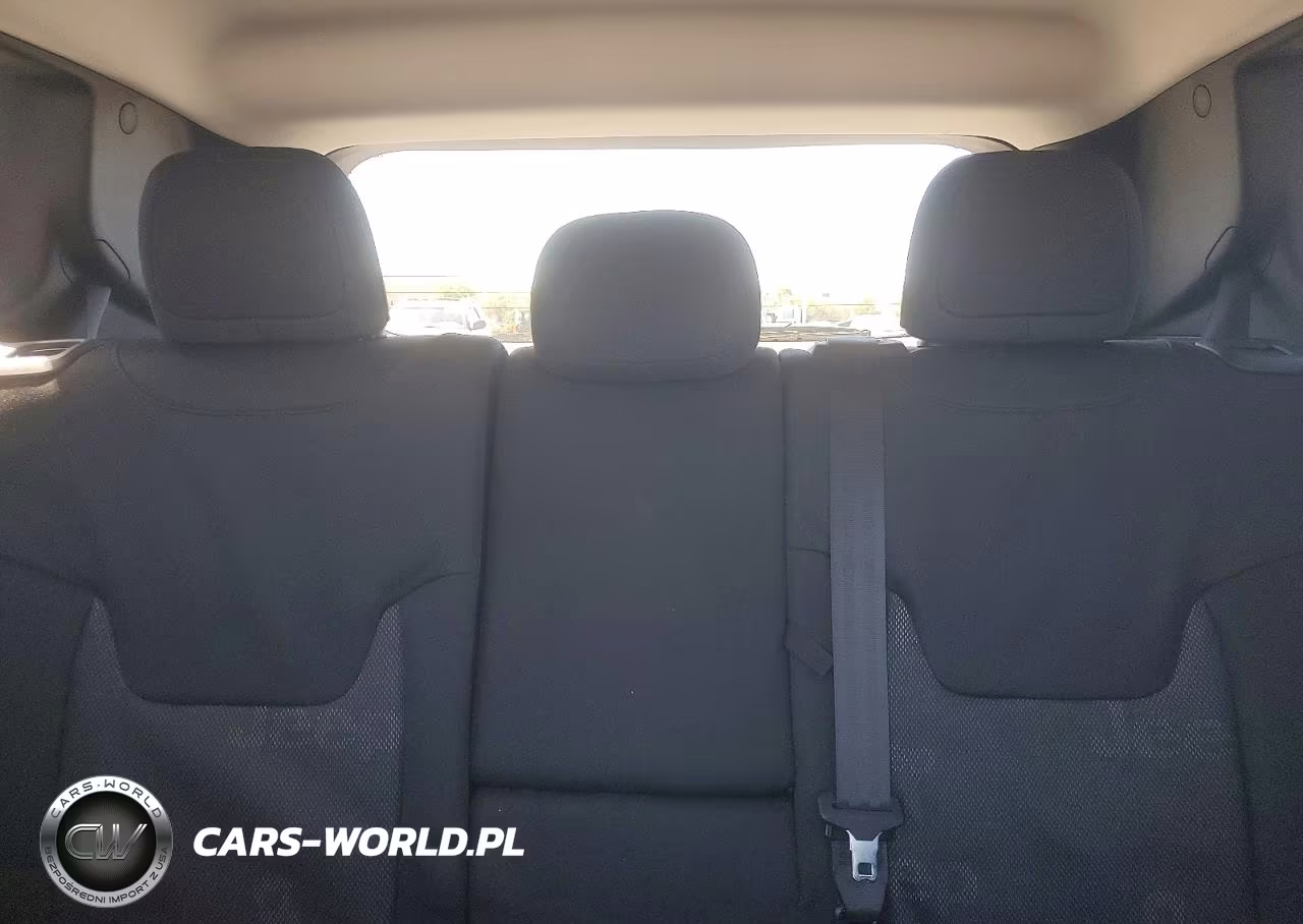 2017 Jeep Renegade Latitude VIN:ZACCJABB7HPE63693 - 10