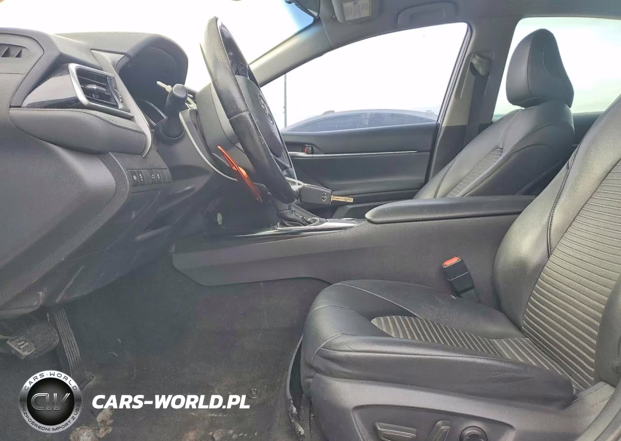 2018 Toyota Camry Le VIN:4T1B11HK0JU569891 - 7