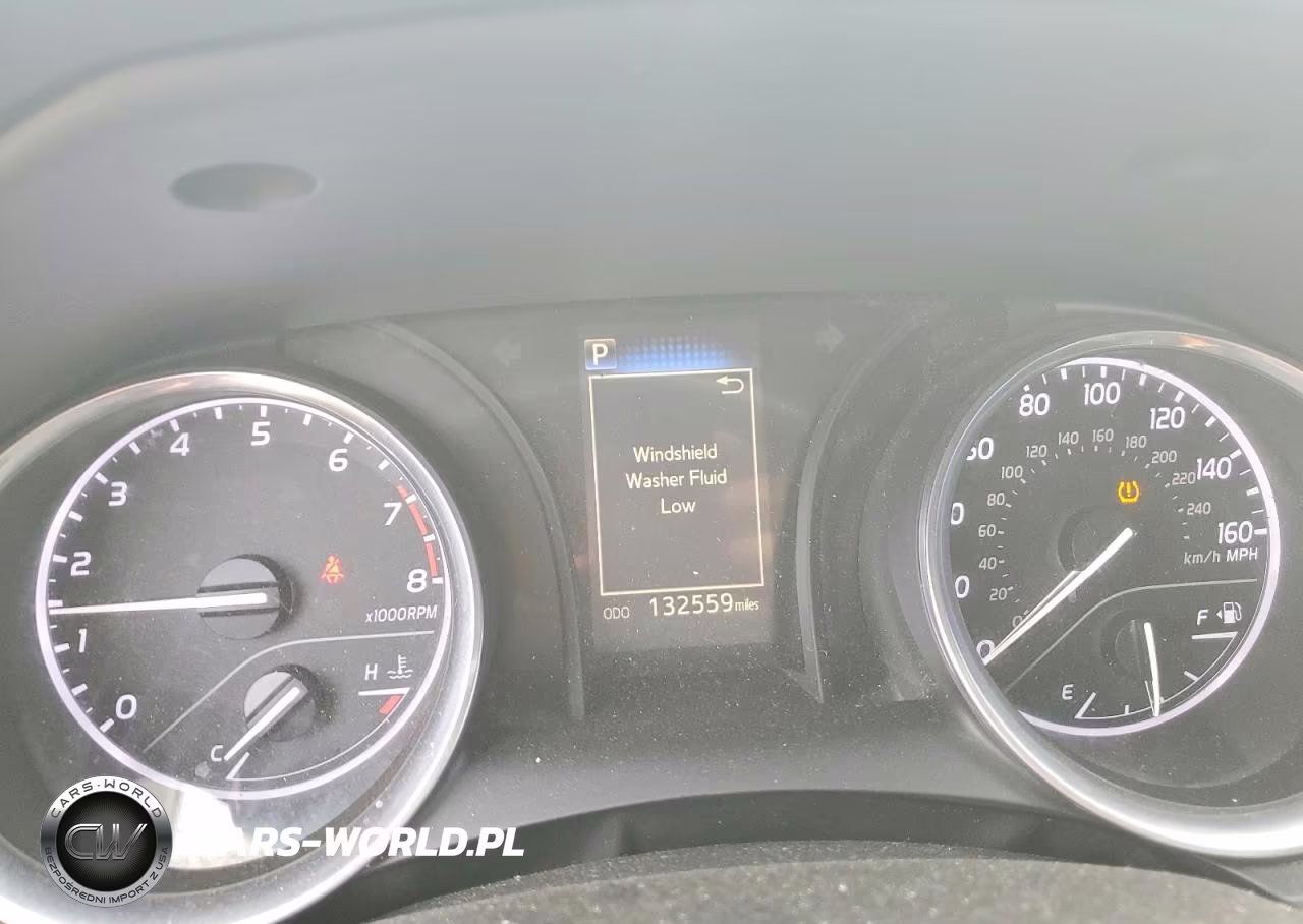 2018 Toyota Camry Le VIN:4T1B11HK0JU569891 - 9