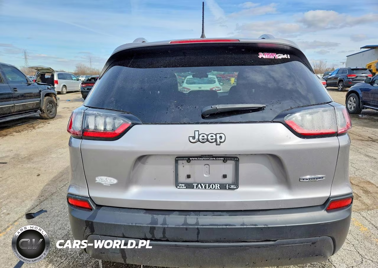 2019 Jeep Cherokee Latitude Plus VIN:1C4PJLLB8KD221738 - 6