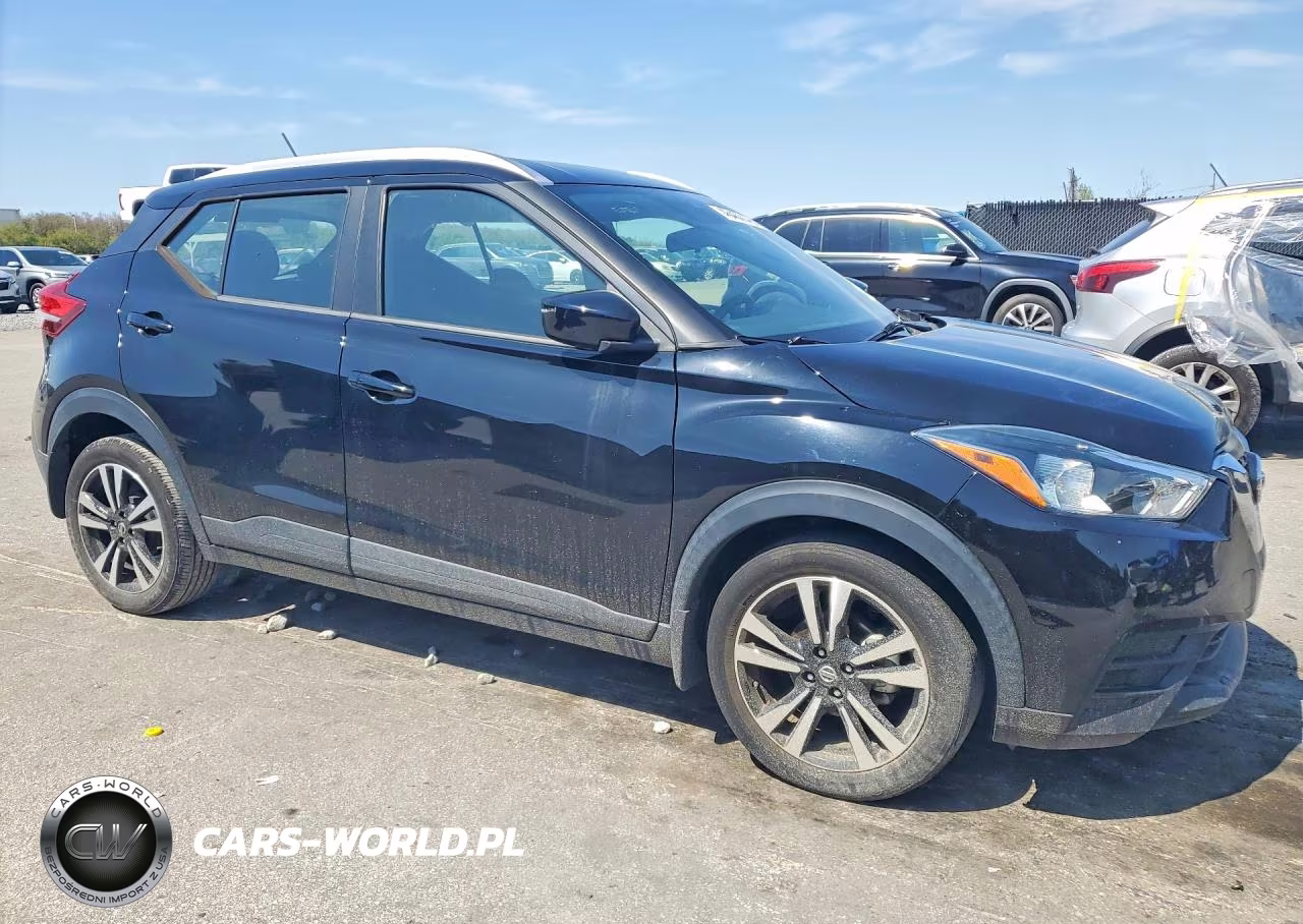 2020 Nissan Kicks Sv VIN:3N1CP5CV6LL549595 - 4