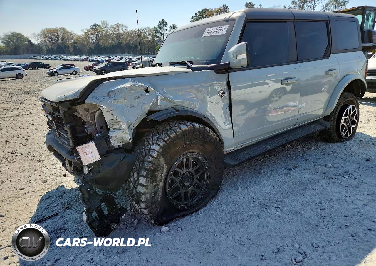 2024 Ford Bronco Outer Banks – zdjęcie 1 z 13
