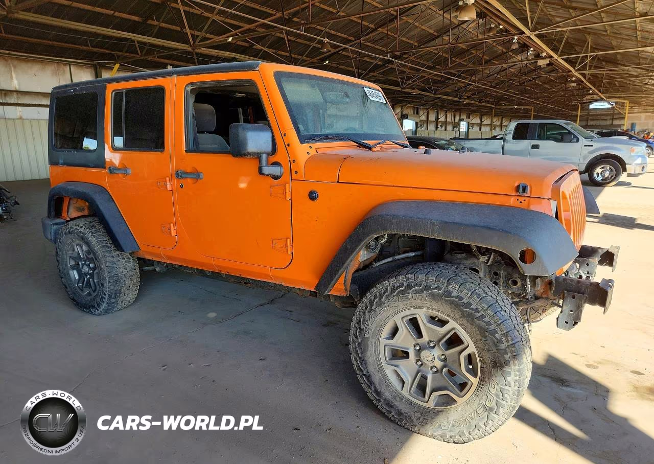 2013 Jeep Wrangler Unlimited Rubicon VIN:1C4BJWFG1DL560692 - 4