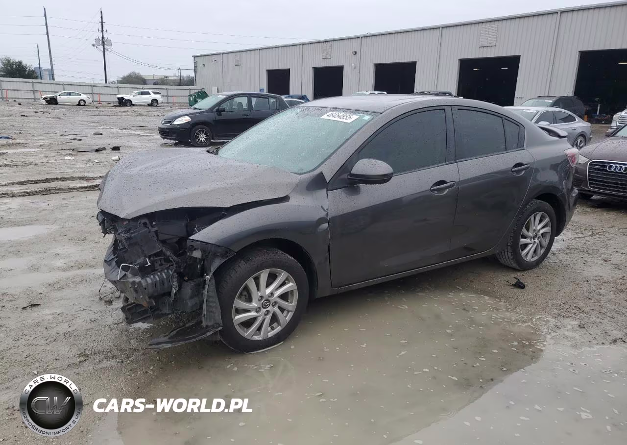 2013 Mazda 3 I