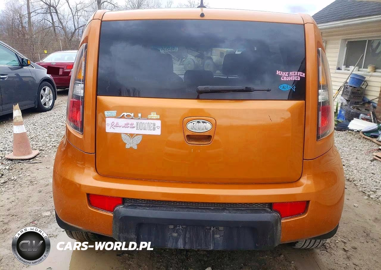 2011 Kia Soul + VIN:KNDJT2A28B7228586 - 6