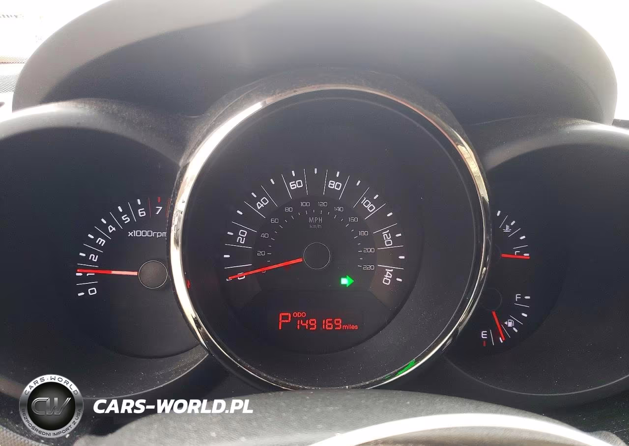 2011 Kia Soul + VIN:KNDJT2A28B7228586 - 9