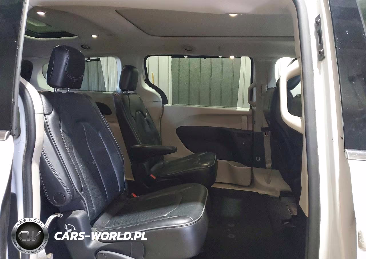 2019 Chrysler Pacifica Limited VIN:2C4RC1GG1KR730337 - 11