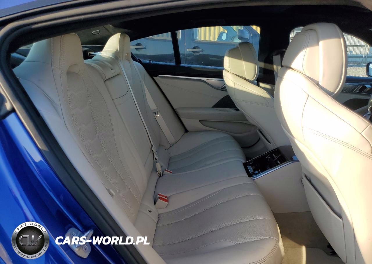 2023 BMW 840I VIN:WBAGV2C08PCM85470 - 10