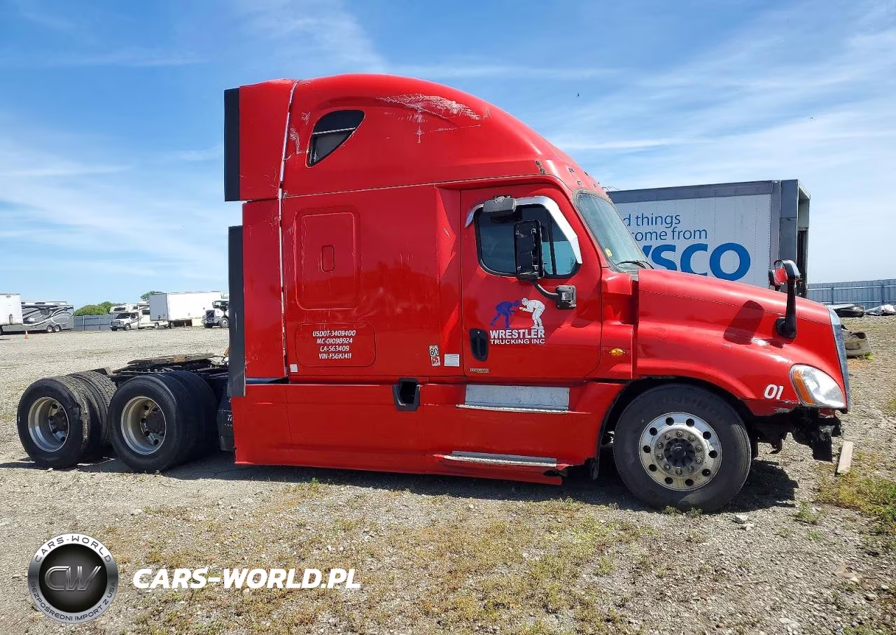 2015 Freightliner Cascadia Semi Truck