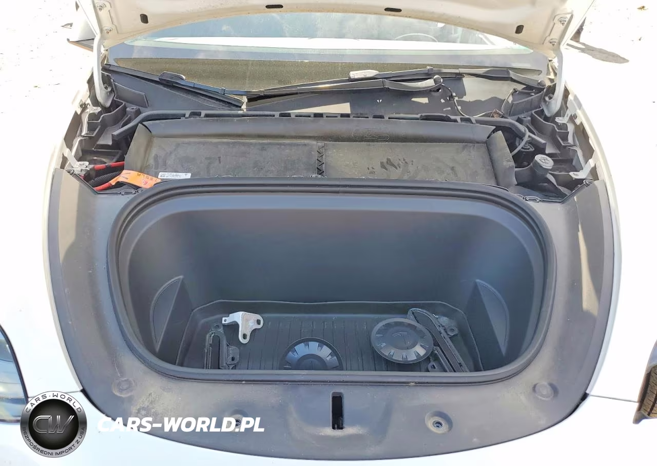 2022 Tesla Model Y VIN:7SAYGDEFXNF308114 - 11
