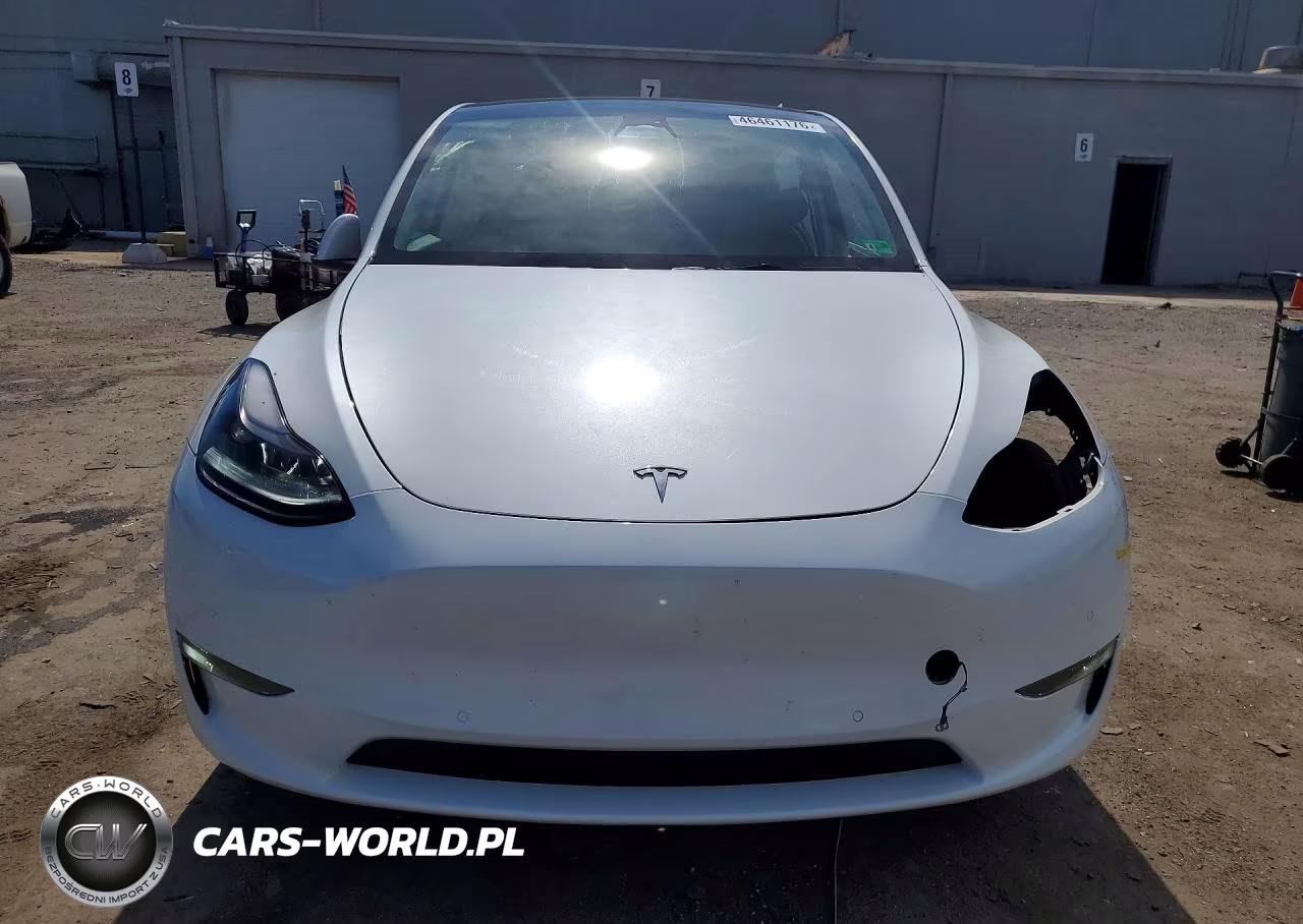 2022 Tesla Model Y VIN:7SAYGDEFXNF308114 - 5