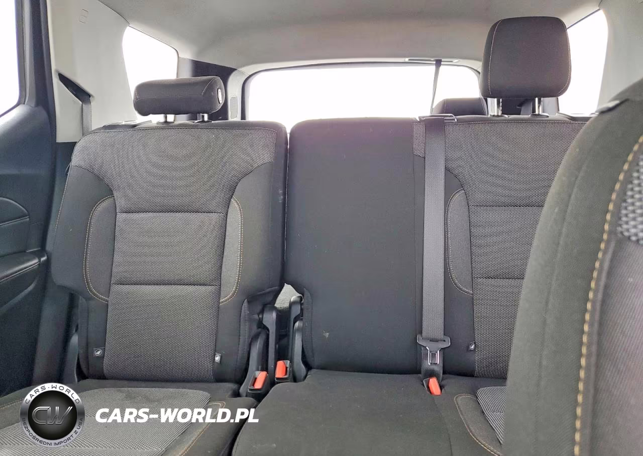 2018 Chevrolet Traverse Ls VIN:1GNERFKW5JJ176769 - 10