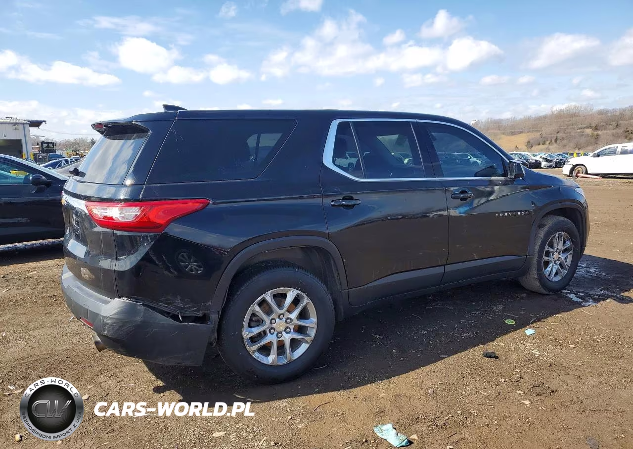 2018 Chevrolet Traverse Ls VIN:1GNERFKW5JJ176769 - 3