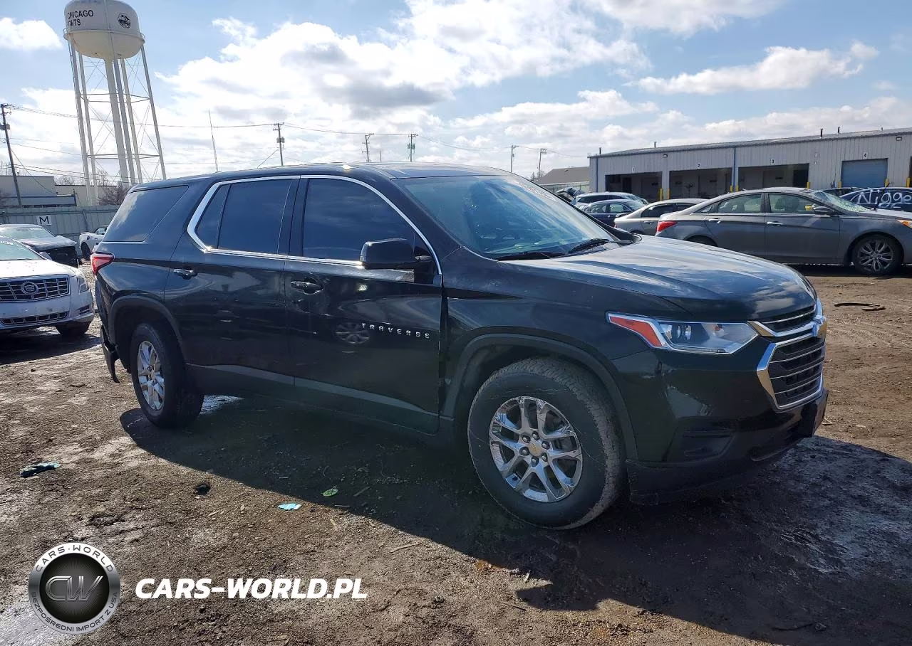 2018 Chevrolet Traverse Ls VIN:1GNERFKW5JJ176769 - 4