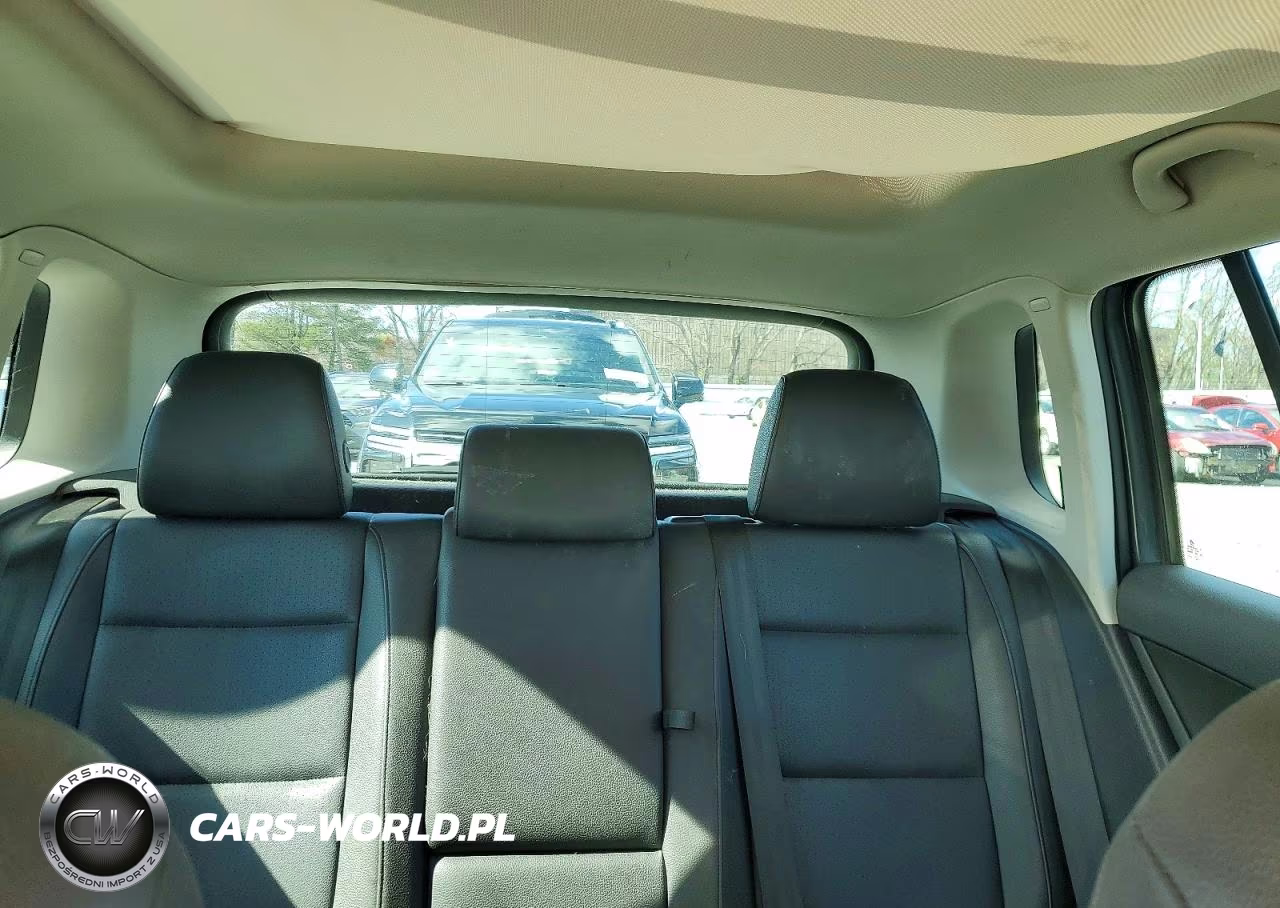 2014 Volkswagen Tiguan S VIN:WVGBV3AX6EW555994 - 10