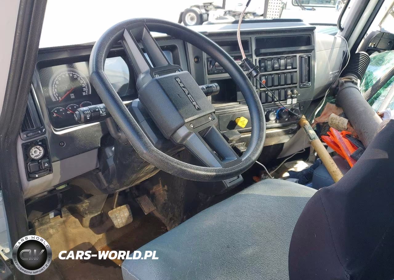 2025 Mack Md Vacuum Truck VIN:1M2MDBAA9SS015592 - 8
