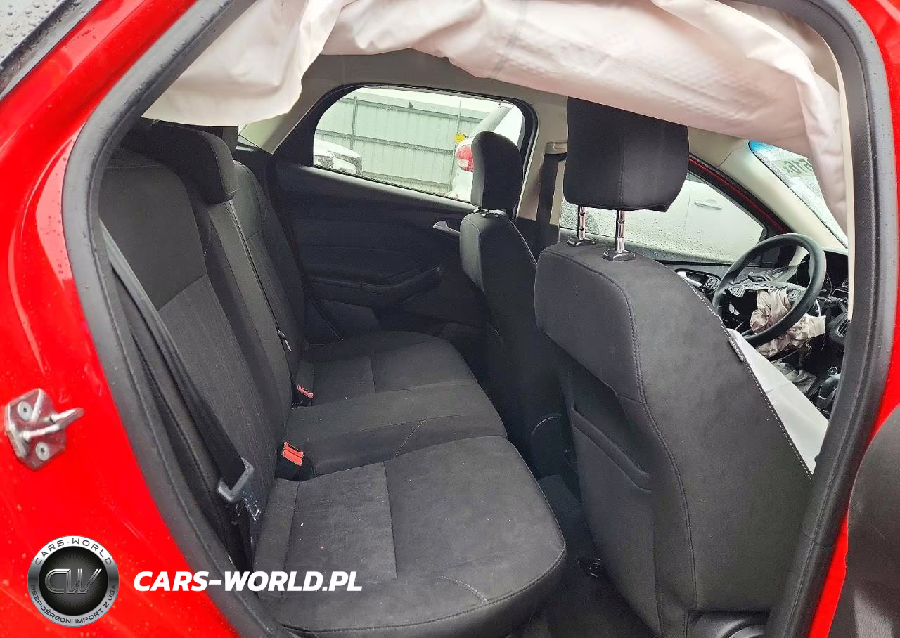 2017 Ford Focus Se VIN:1FADP3K22HL278735 - 10