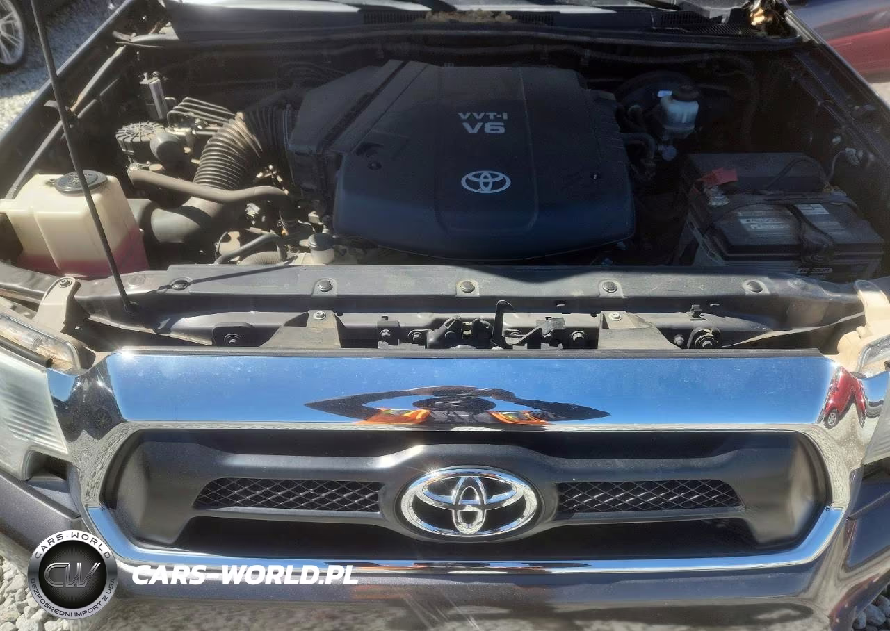 2012 Toyota Tacoma Prerunner V6 VIN:5TFJU4GNXCX026750 - 11