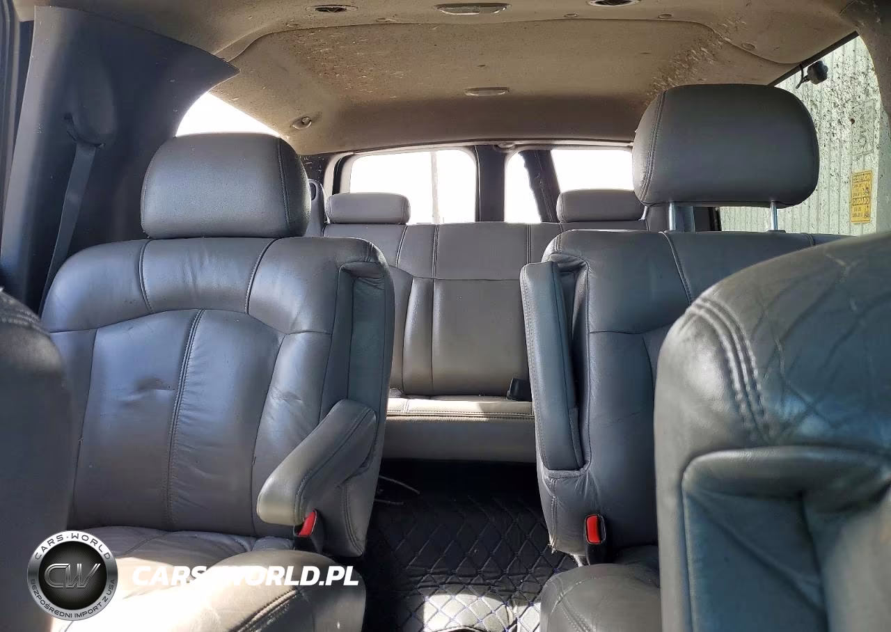 2001 Chevrolet Suburban K1500 VIN:1GNFK16T81J210358 - 10