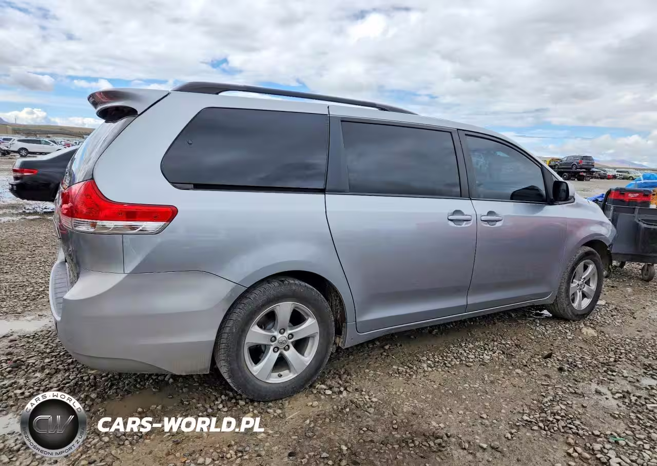 2014 Toyo Sienna Le Fwd W-8-Pa Le 8-Passenger VIN:5TDKK3DC0ES454729 - 3