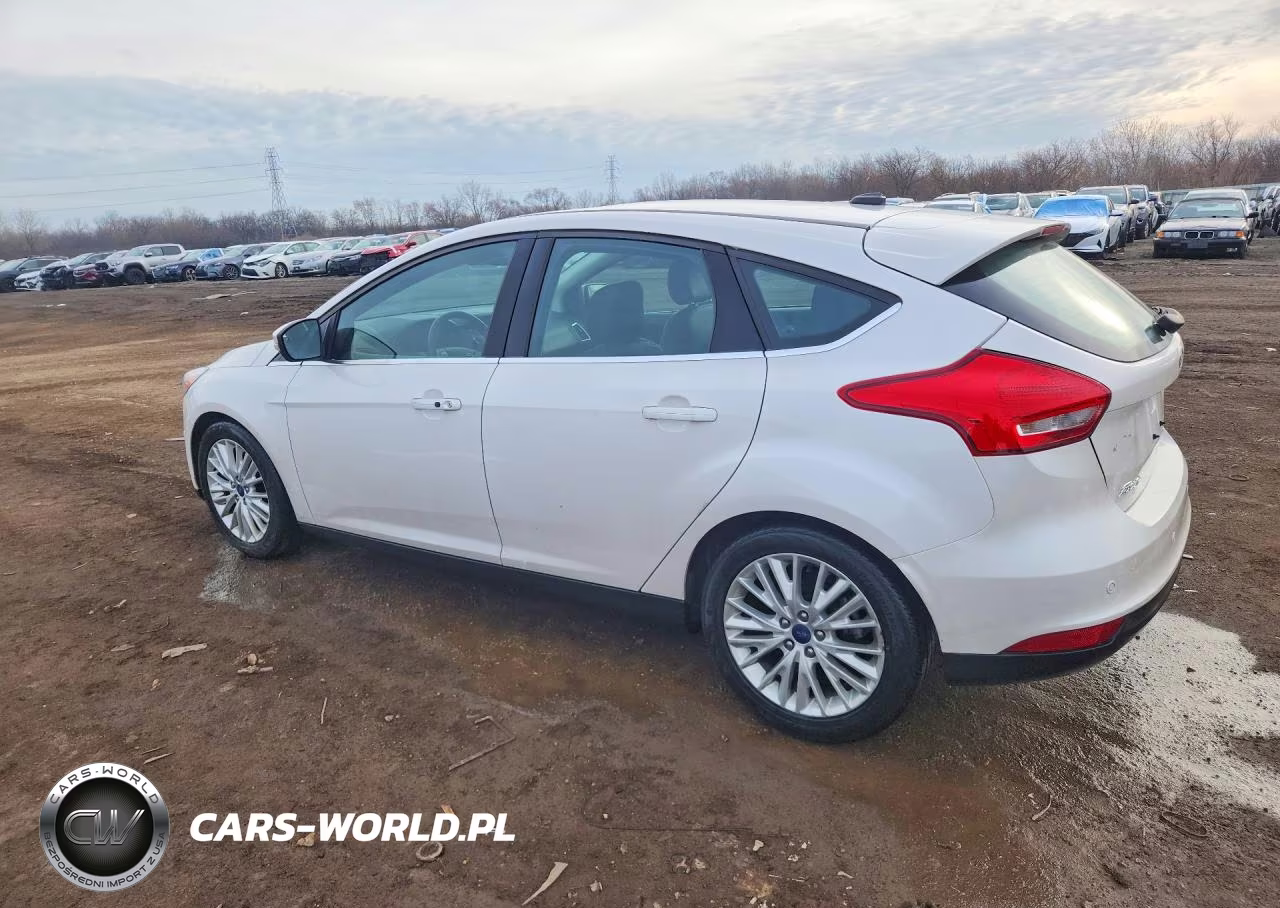 2017 Ford Focus Titanium VIN:1FADP3N23HL265939 - 2