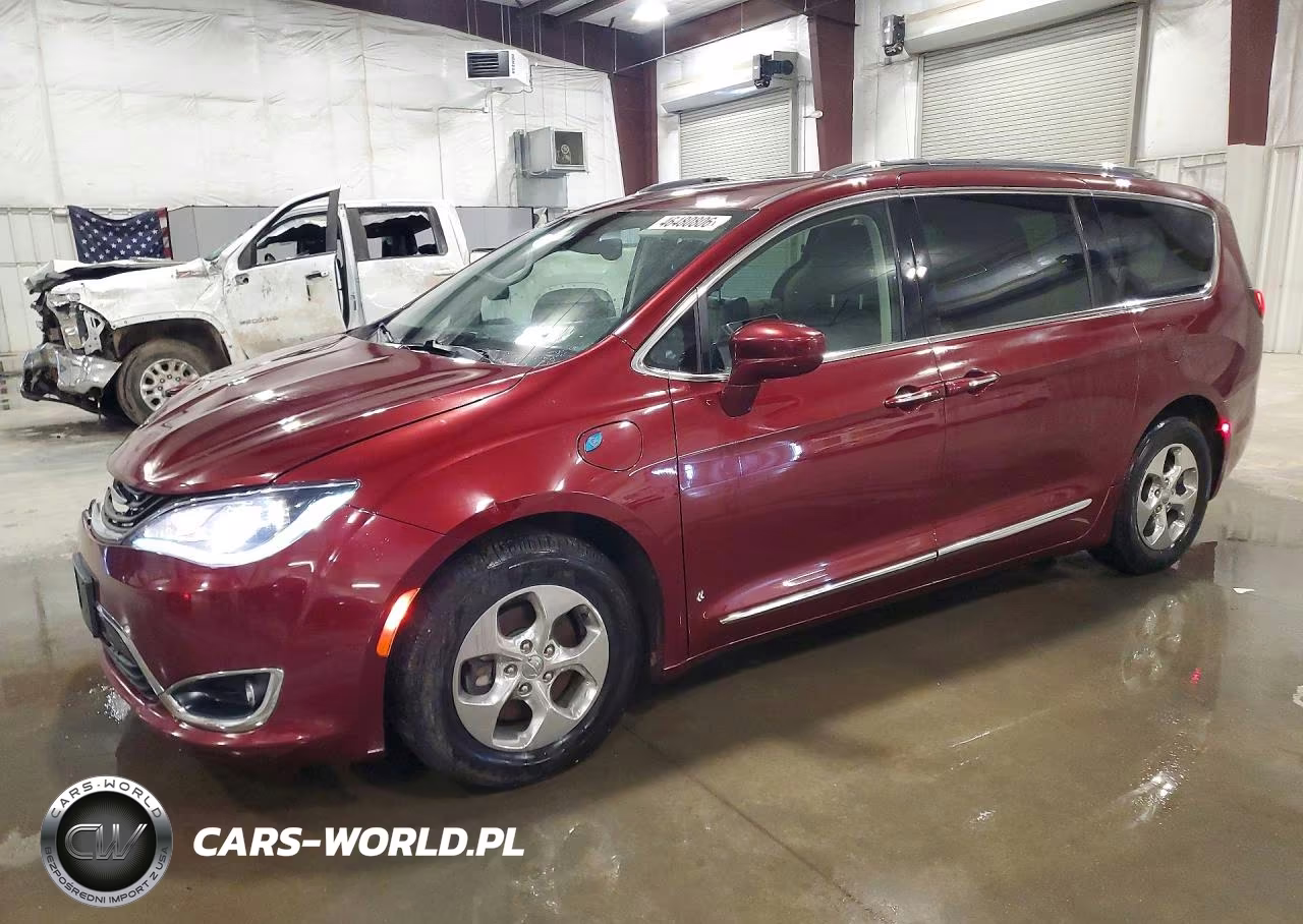 2019 Chrysler Pacifica Hybrid Touring L
