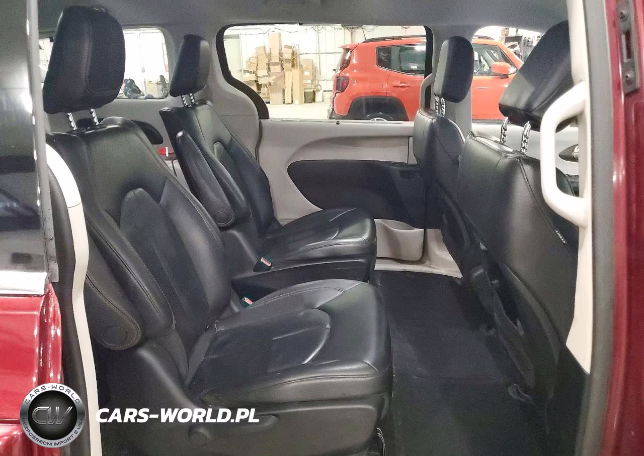 2019 Chrysler Pacifica Hybrid Touring L VIN:2C4RC1L74KR551151 - 11
