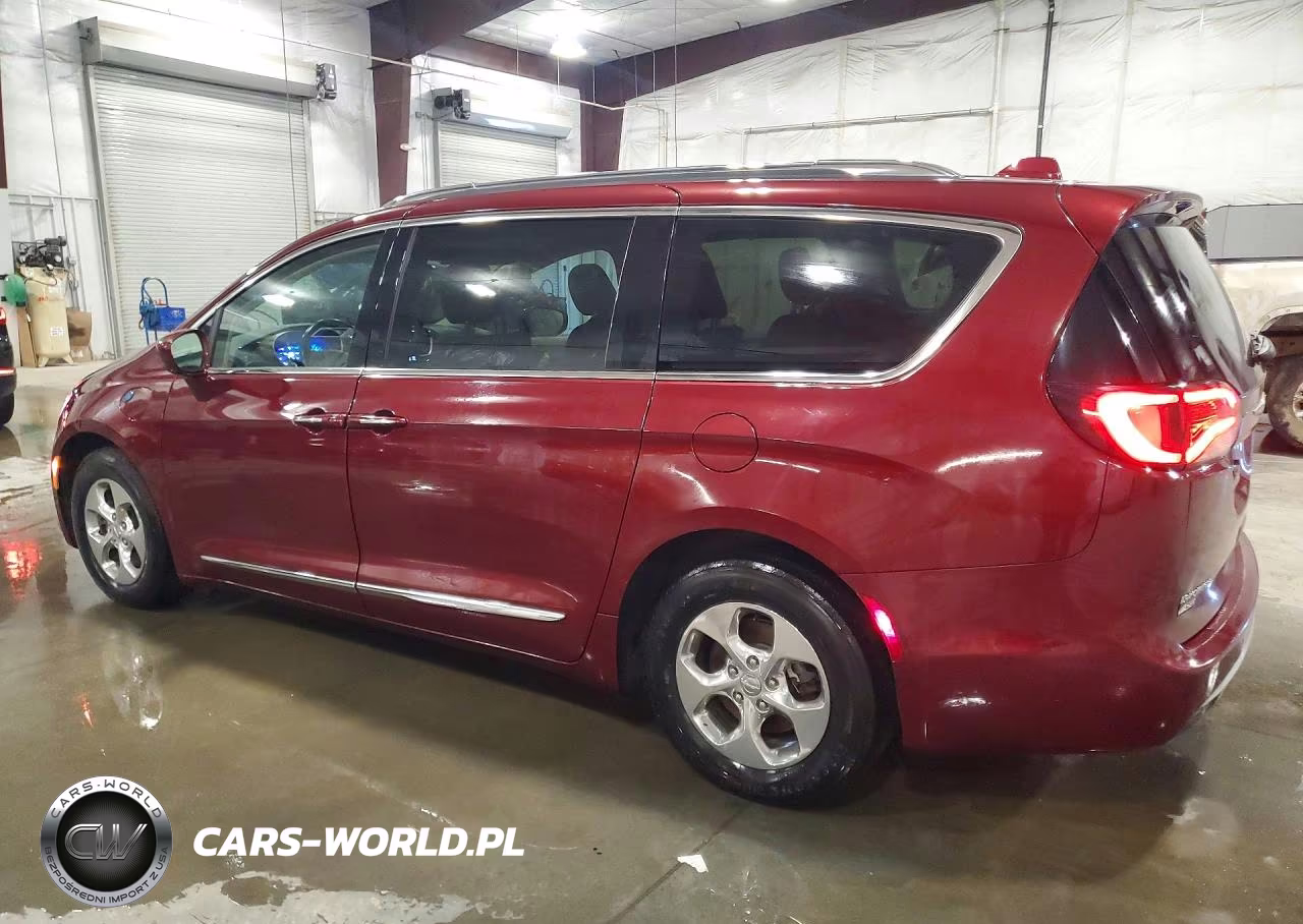 2019 Chrysler Pacifica Hybrid Touring L VIN:2C4RC1L74KR551151 - 2