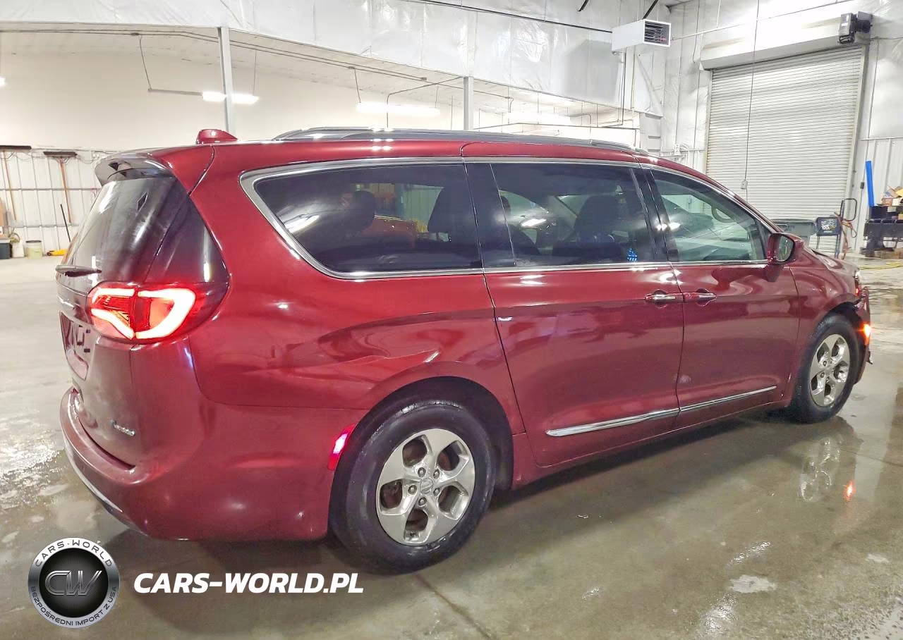 2019 Chrysler Pacifica Hybrid Touring L VIN:2C4RC1L74KR551151 - 3
