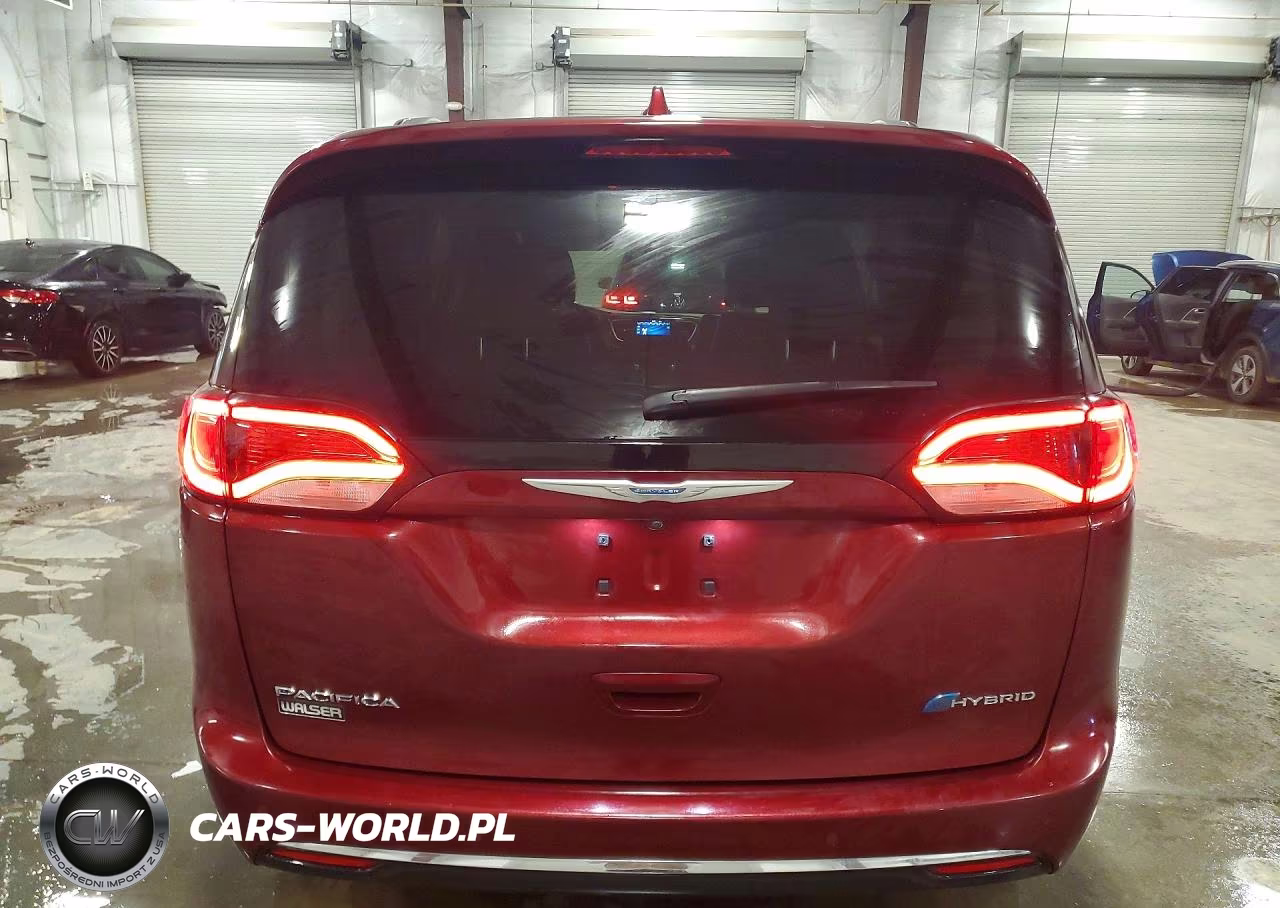 2019 Chrysler Pacifica Hybrid Touring L VIN:2C4RC1L74KR551151 - 6