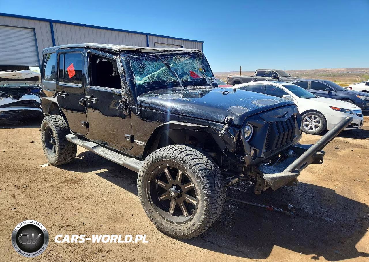 2013 Jeep Wrangler Unlimited Sport VIN:1C4BJWDG4DL564318 - 4