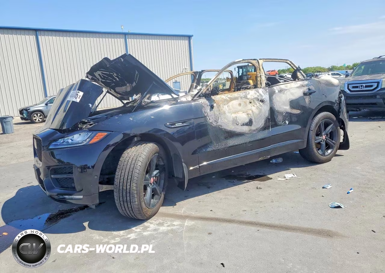 2018 Jaguar F-Pace R - Sport
