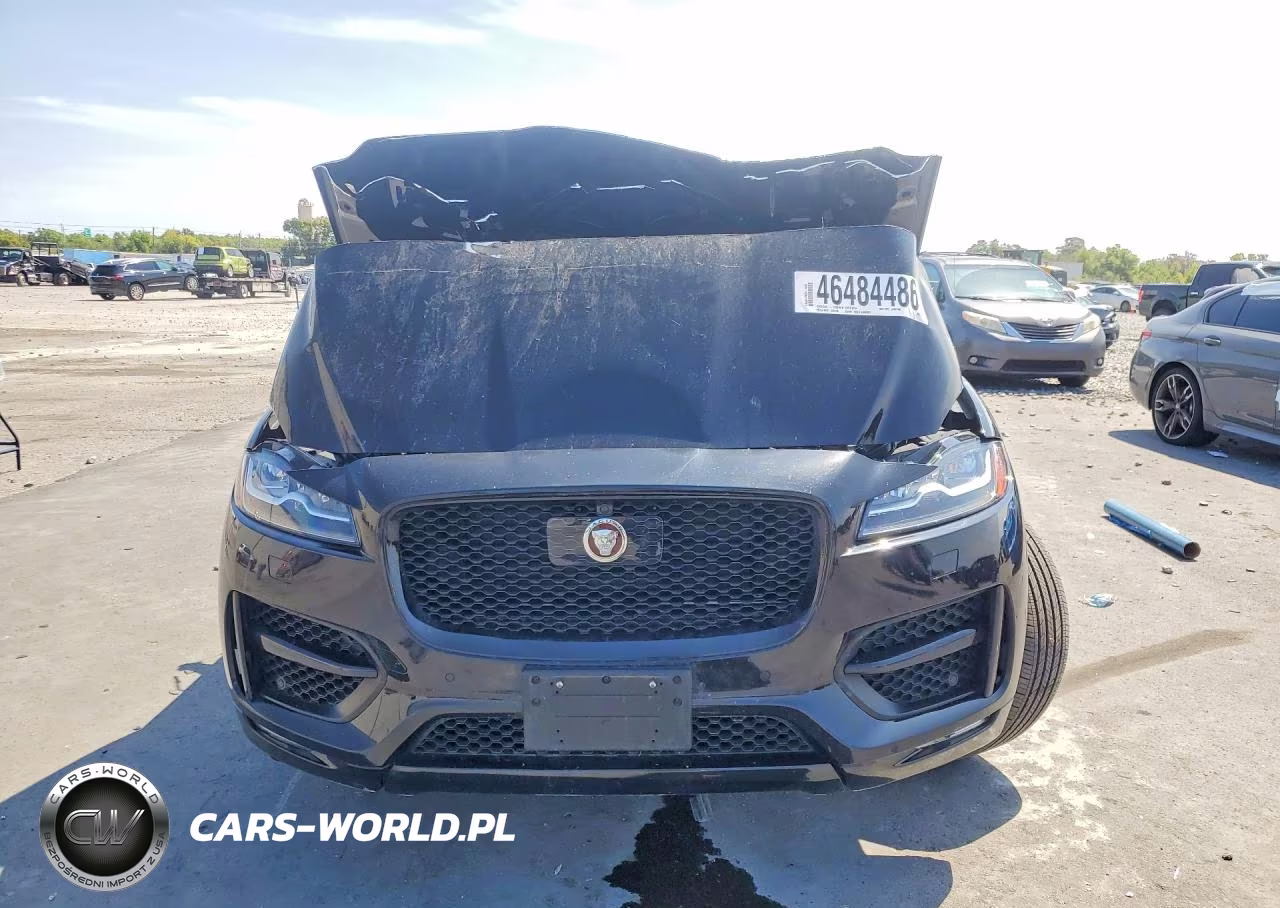 2018 Jaguar F-Pace R - Sport VIN:SADCL2GX0JA291490 - 5