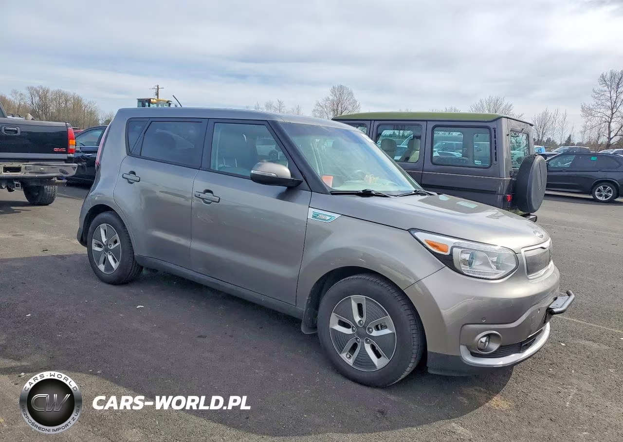 2018 Kia Soul Ev + VIN:KNDJX3AE2J7032274 - 4