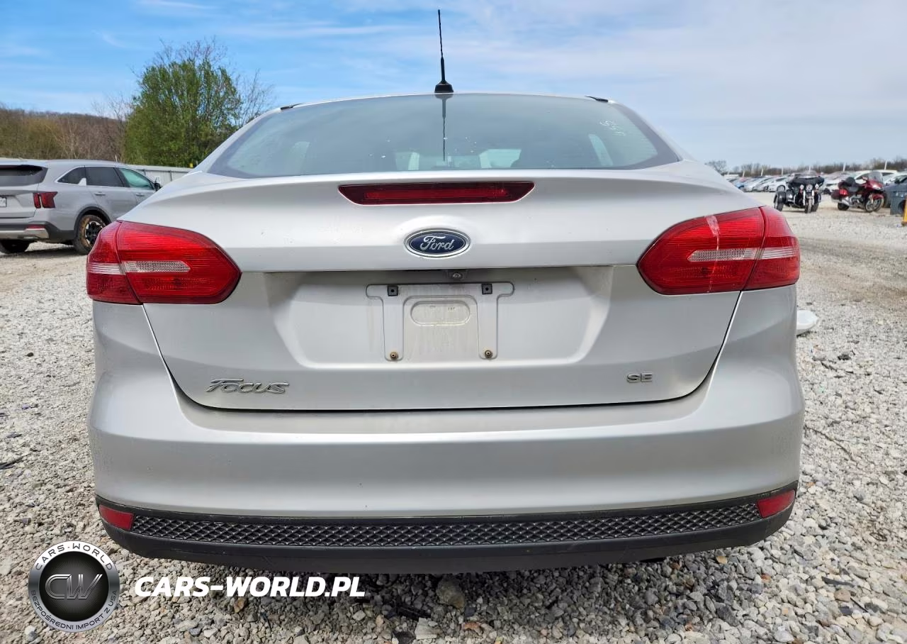 2018 Ford Focus Se VIN:1FADP3F26JL327290 - 6